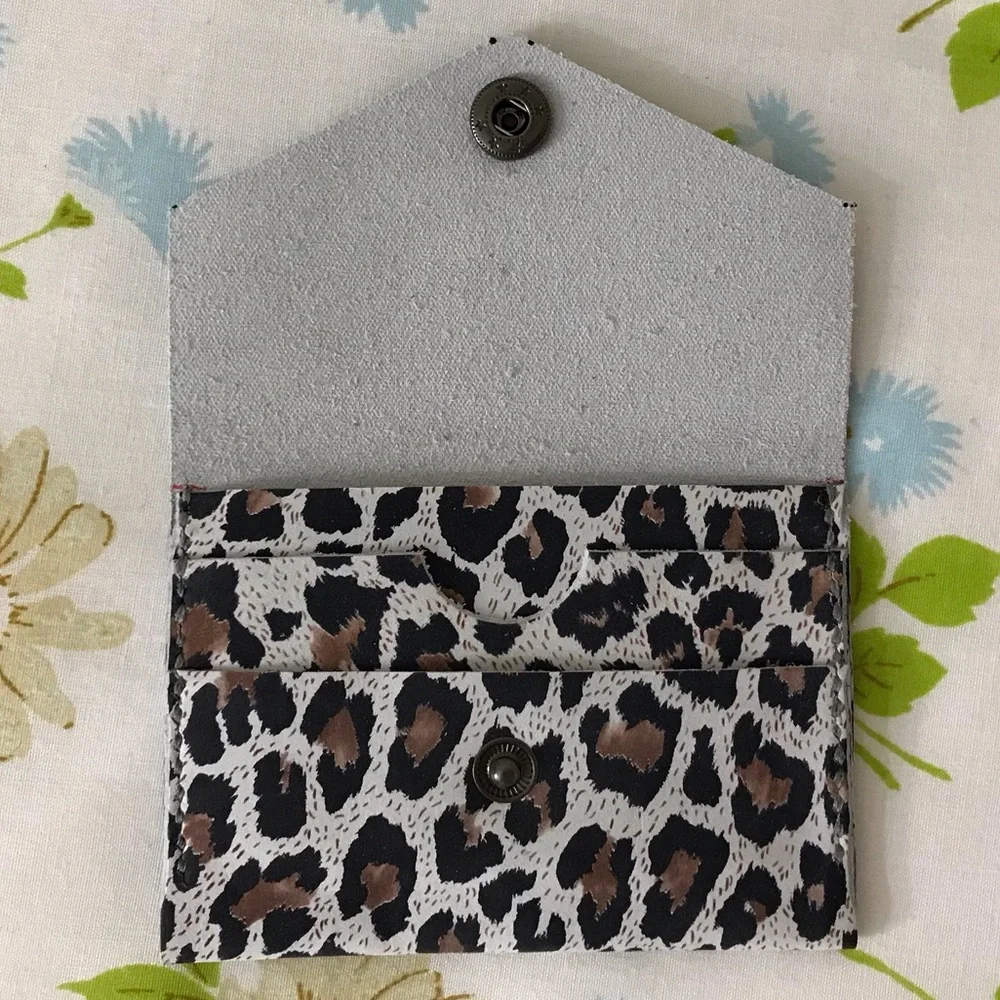 Hand Crafted Leopard Print Wallet - Picture 3 of 5
